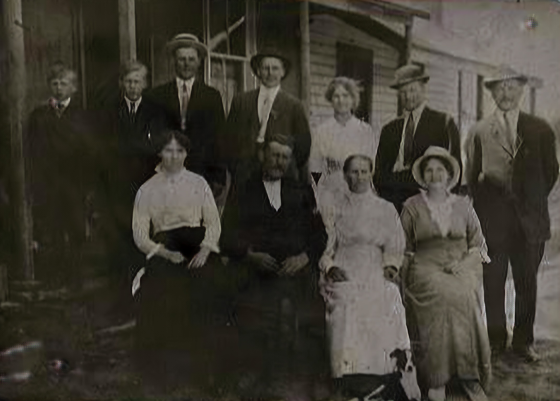 The Fred & Johanna Pauline Mohns family, 1912. Back row, left to right: Leonard, Eddie, Jack, Henry, Lena, Fred Jr. and Bill. Front row, left to right: Liz, Fred Sr., Johanna Pauline and Ella.