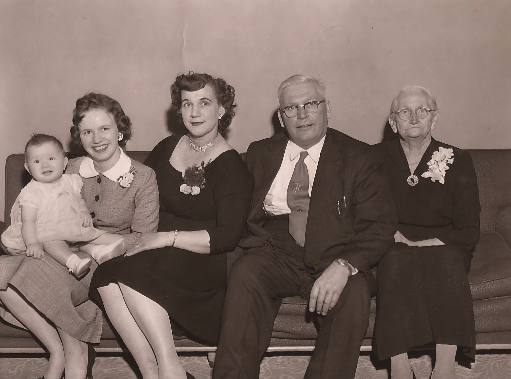 Five generations, 1950s. Left to right: a great-great-granddaughter, Eileen Beland, Carmen Mohns, Henry Mohns, and his mother Johanna Pauline Mohns.